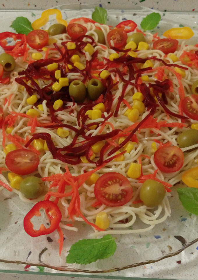 Una foto de Ensalada fresca de fideos chinos