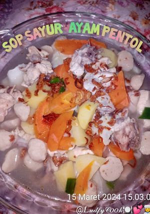 Foto resep SOP Sayur Ayam Pentol
