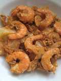 Chinese cabbage, eggs and shrimps