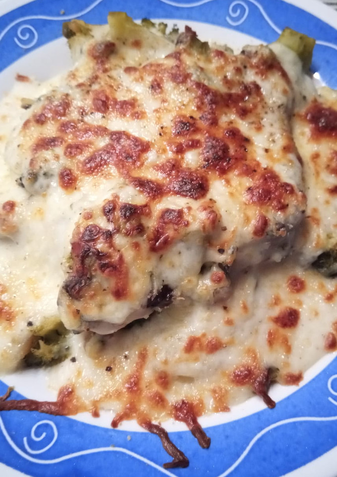 Una foto de Brócoli con Patata, Zanahoria, Manzana y Panceta gratinado con Bechamel  y Mozzarella
