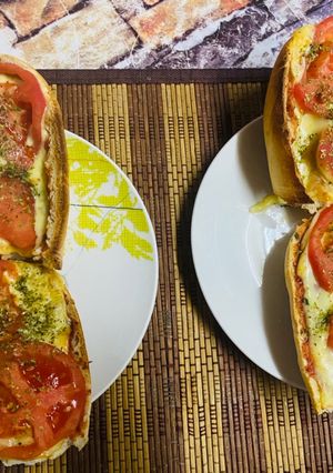 Una foto de Pizza en Marraqueta