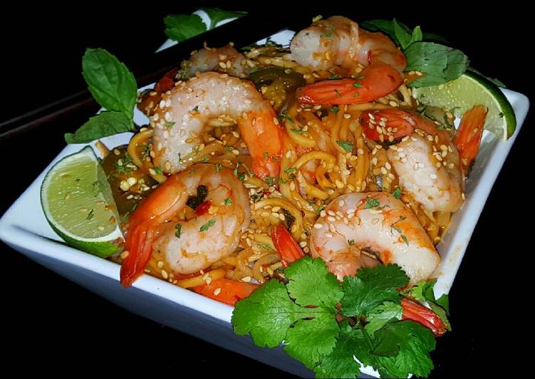 Recipe of Award-winning Mike&#39;s Spicy Thai Sobe Shrimp Noodles