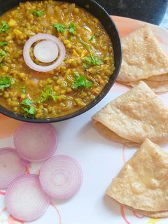 મગ મસાલા (Moong Masala Recipe In Gujarati) રેસીપી મુખ્ય ફોટો