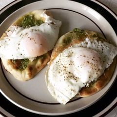 A picture of Simple breakfast.