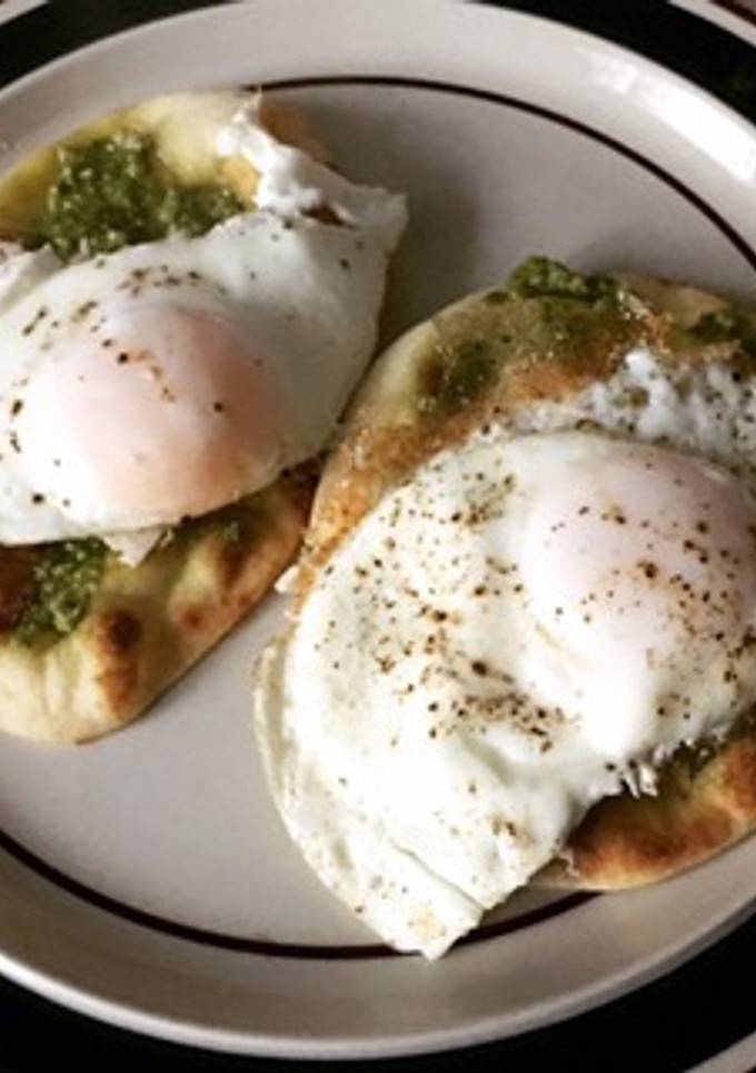A picture of Simple breakfast.