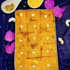 A picture of Moong Daal and Elaichi Halwa.
