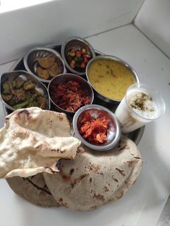 અડદ ની દાળ (Urad Dal Recipe In Gujarati) રેસીપી મુખ્ય ફોટો