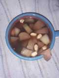 Ponche navideño de muchas frutas