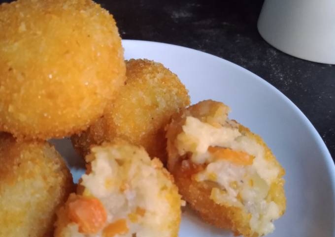 Cara membuat Kroket Kentang Isi Sayur Cara membuat Kroket Kentang Isi Sayur