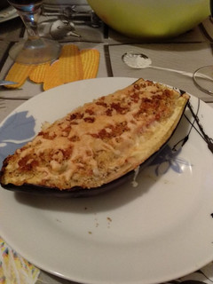 Una foto de Berenjena rellena de jamón York y queso