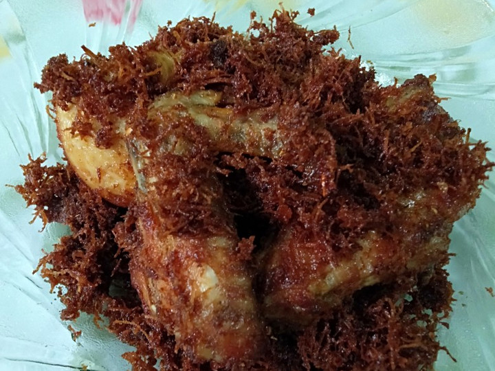 Langkah Mudah untuk Menyiapkan Ayam goreng serundeng kelapa, Enak Banget