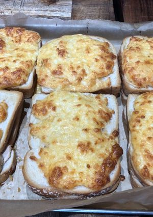 A picture of Croque-Monsieur gourmet version.