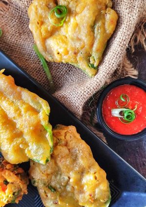 A picture of Palak pakoras.