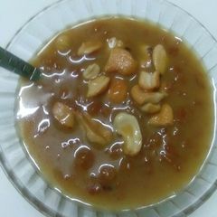 A picture of Parapu payasam (dal kheer).