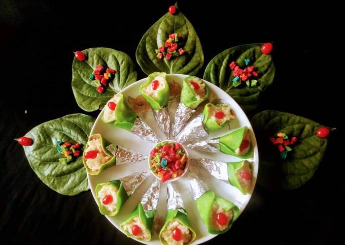 Paan Khili Petha (Betel Leaf Pancake stuffed with Rabri)