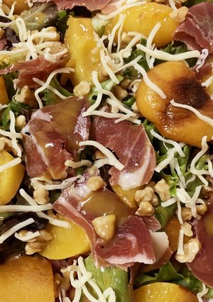 Foto de Salada de Pêssego Grelhado