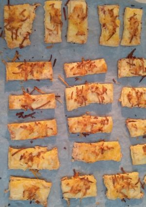 Baconos, sajtos, füstölt sajtos rúd recept fotója
