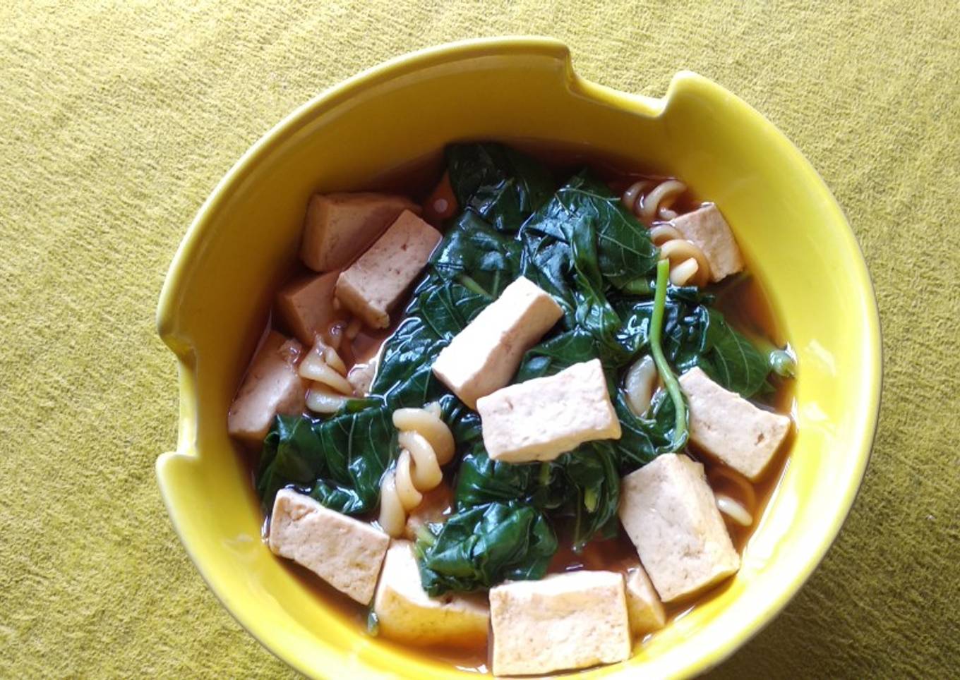 Sup tahu bayam