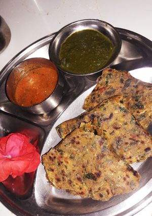 मेथी के पराठे (methi ke parathe recipe in Hindi) रेसिपी मुख्य फोटो