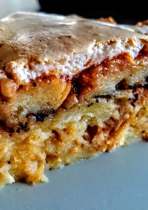 Mákos-baracklekváros rakott zsemle recept fotója