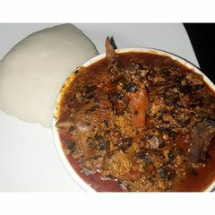 A picture of Egusi soup.