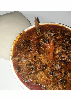 A picture of Egusi soup.
