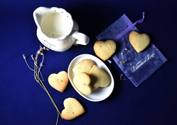 Biscotti alla lavanda