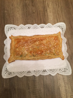 Una foto de Empanada de morcilla y compota de manzana