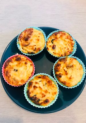 A picture of Syrniki baked in the oven.