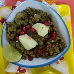 A picture of Bathu saag.