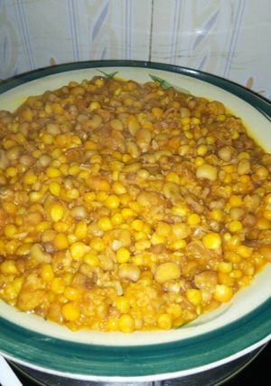 A picture of Beans and corn porriage.