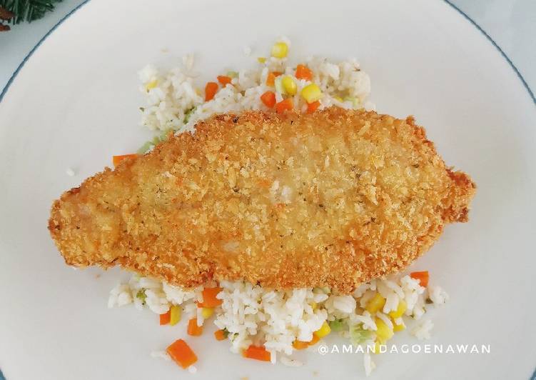 Garlic Butter Rice with Fried Fish Fillet