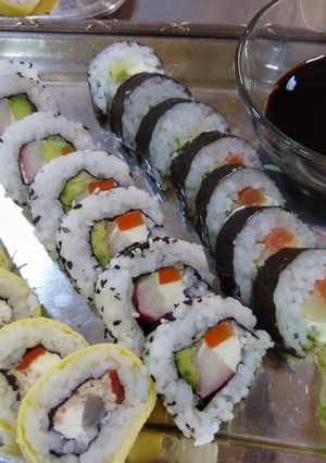 Una foto de Sushi (su) aderezo (shi) arroz