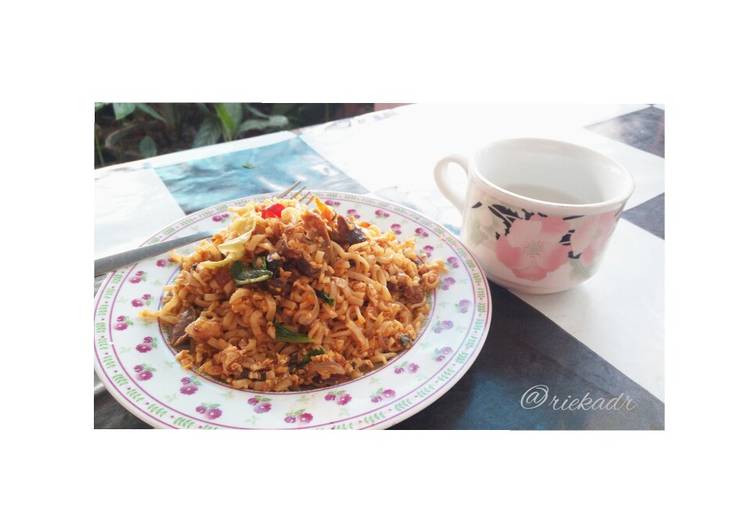 Mie keriting spesial