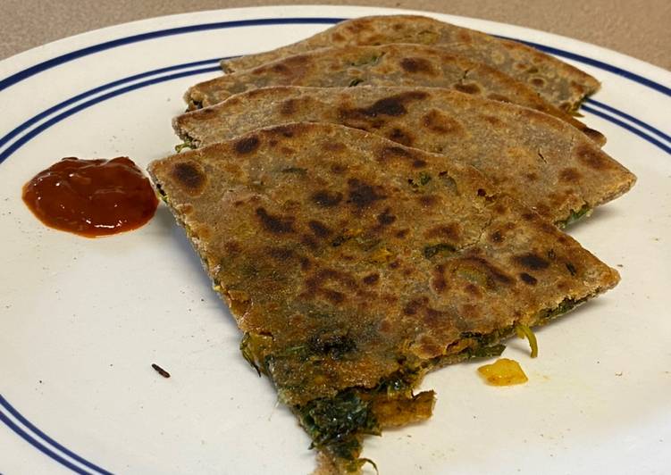 Step-by-Step Guide to Prepare Homemade Junglee paratha  This flatbread is made out of all the green veggies with multigrain Flour