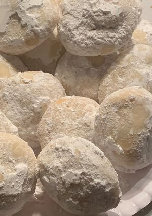A picture of Chocolate powder puff cookies.