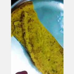 A picture of Besan chilla.