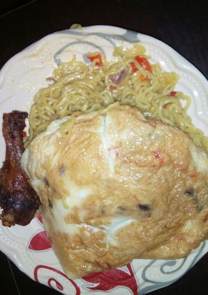 A picture of Noodles for blunch.