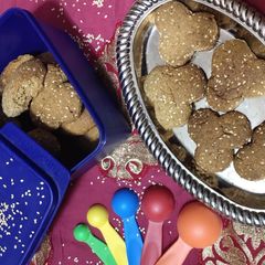A picture of Bajra healthy cookies.