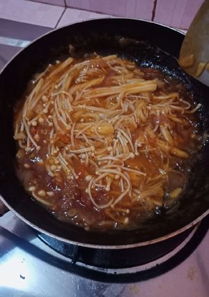 Foto resep Jamur Enoki Saos Pedas