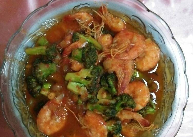 Resep Udang brokoli asam manis oleh Nia Nuril Hikmah Cookpad
