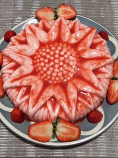 Una foto de Bavaroise de fresas con nata sin azúcar 🌺
