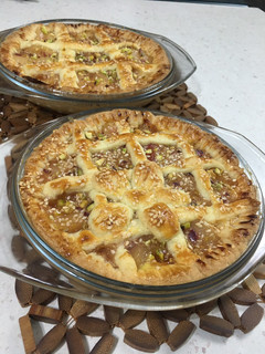 عکسی از دستور تارت هلو و پسته