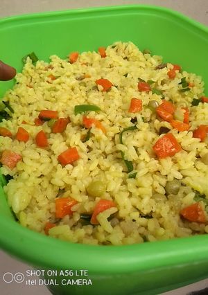 A picture of Pineapple Fried Rice.