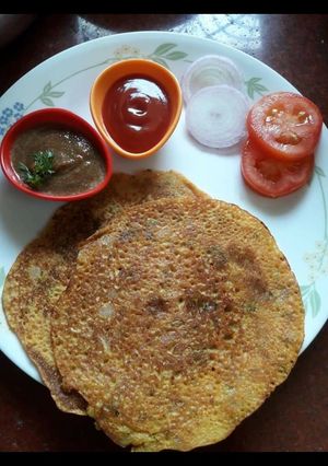टोमॅटो ऑमलेट रेसिपी चे मुख्य फोटो 