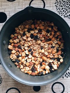 Hình của món Nấu granola bằng chảo.