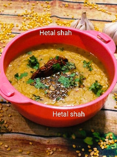 લસુની તડકા દાળ (Lasuni Dal Tadka Recipe In Gujarati) રેસીપી મુખ્ય ફોટો