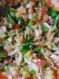 Una foto de Ensalada de capellán seco (o bacalao) y limón
