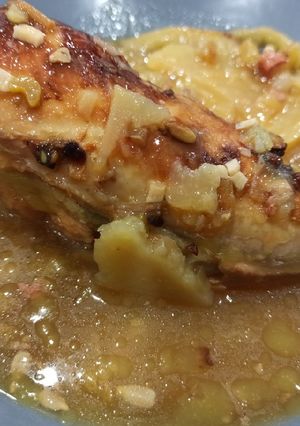Foto principal de Pollo a la naranja con dátiles, miel y manzana 🍊🍎🍗🍯