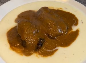 Foto principal de Carrilleras al vino tinto con parmentier(olla exprés)